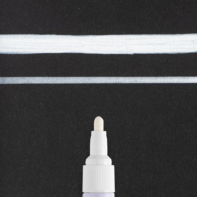 Sakura Pen-Touch Medium Permanent White Hızlı Kuruyan Markör Kalemi 2,0mm Beyaz